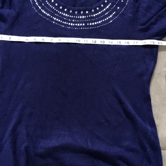 Navy blue sweater by Carolyn Taylor - Picture 5 of 5